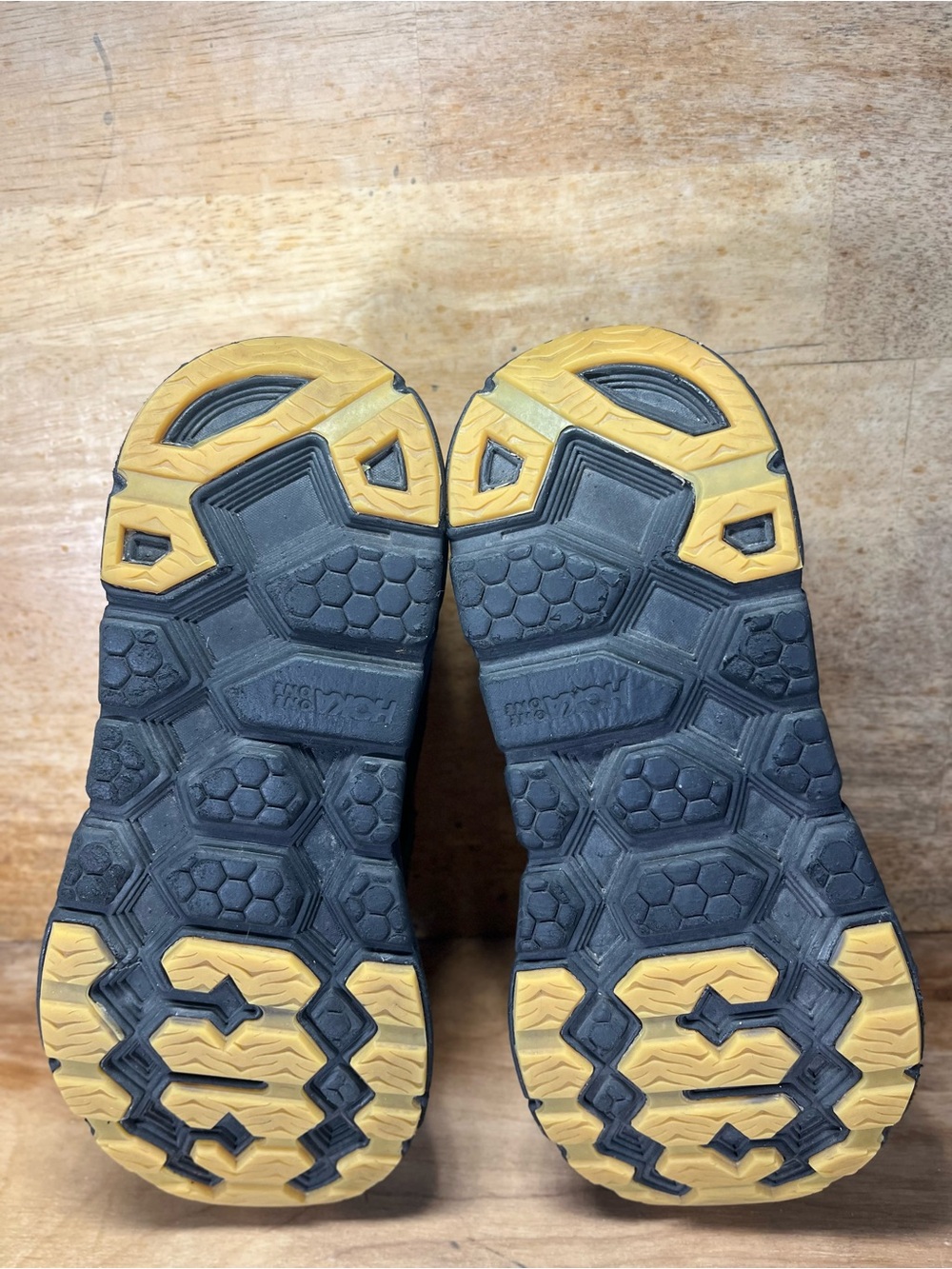 Hoka One One Clifton L Womens Size 7.5 Walking Shoes Sneakers Black Gum - Picture 8 of 12